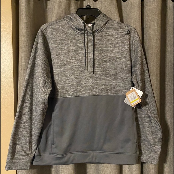 Reebok Other - Reebok pullover